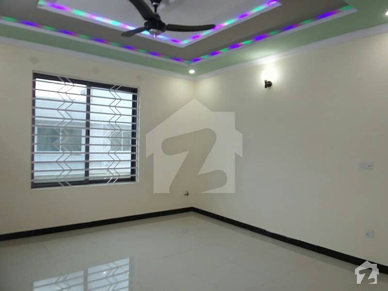 12 Marla Upper Portion For Rent In CBR Town