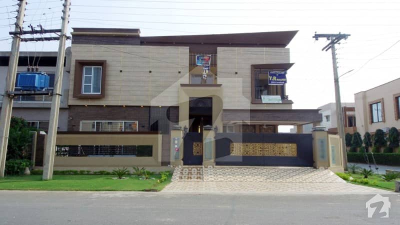 13.5 Marla Brand New Corner House For Sale In E Block Of State Life Phase 1 Lahore
