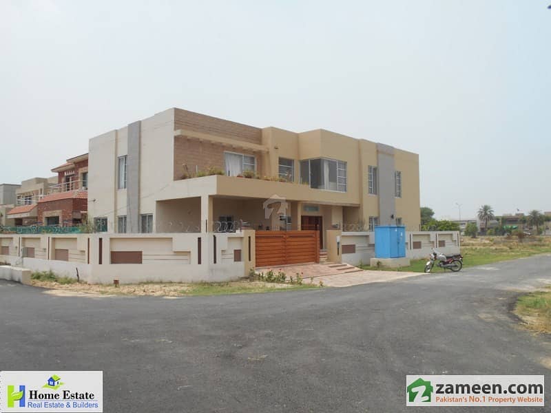 Corner House Is Available For Sale In DHA