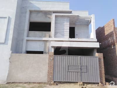 حرم ولاز فیصل کالونی گرلز کالج روڈ بہاولپور میں 4 کمروں کا 5 مرلہ مکان 70 لاکھ میں برائے فروخت۔