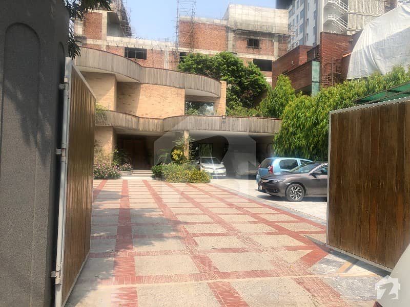 16C3 Gulberg 3 Commercial Property 45 Marla