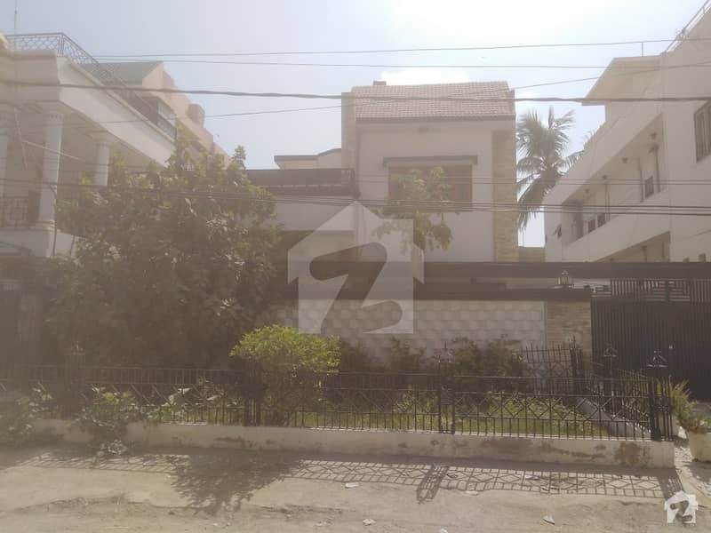 نارتھ ناظم آباد ۔ بلاک ایچ نارتھ ناظم آباد کراچی میں 5 کمروں کا 17 مرلہ مکان 5 کروڑ میں برائے فروخت۔