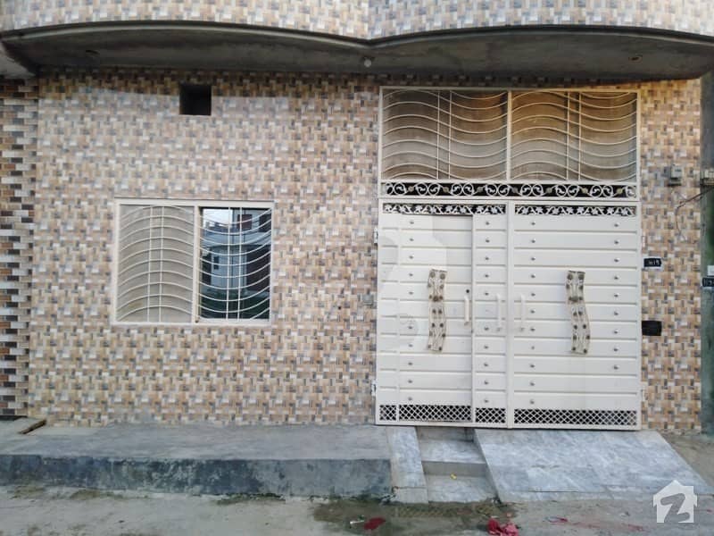کاہنہ لاہور میں 3 کمروں کا 4 مرلہ مکان 52 لاکھ میں برائے فروخت۔