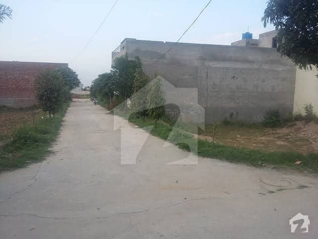 حمزہ ٹاؤن لاہور میں 3 مرلہ رہائشی پلاٹ 13.75 لاکھ میں برائے فروخت۔