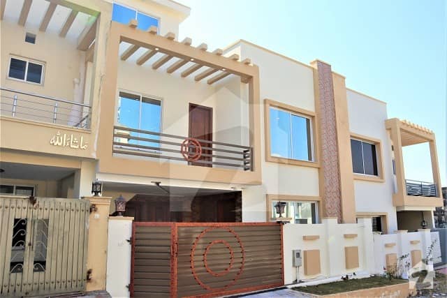 7.5 Marla Beutiful House For Sale In Bahria Town Phase 8