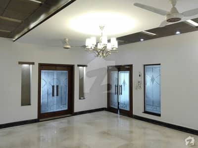 1 Kanal House Ideally Situated In Bahria Town 1 Kanal House Ideally Situated In Bahria Town
