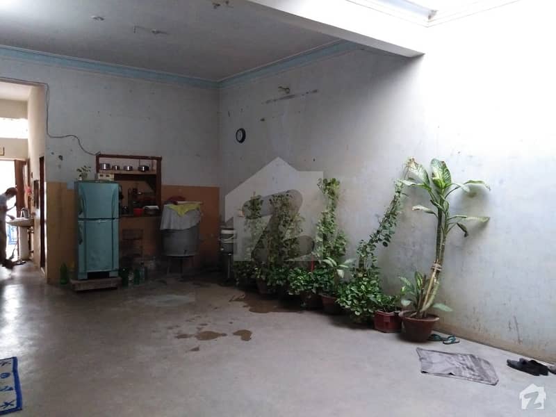 آٹو بھن روڈ حیدر آباد میں 5 کمروں کا 8 مرلہ مکان 1.85 کروڑ میں برائے فروخت۔