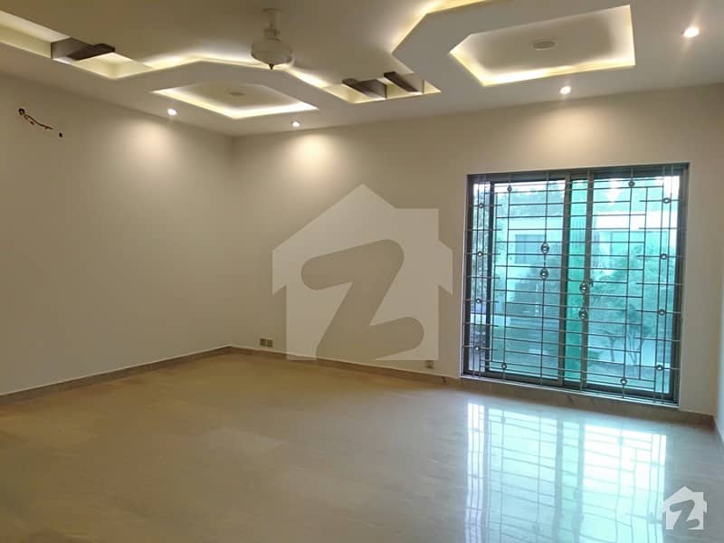 1 Kanal Out Class Full House For Rent In Dha Phase 4 Prime Location
