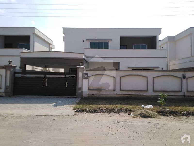 1 Kanal House In Gulberg Is Available