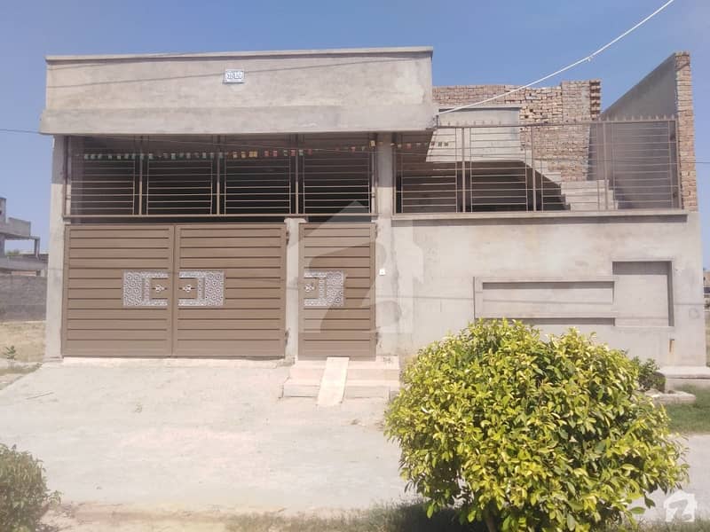 10 Marla Single Storey House Available For Sale