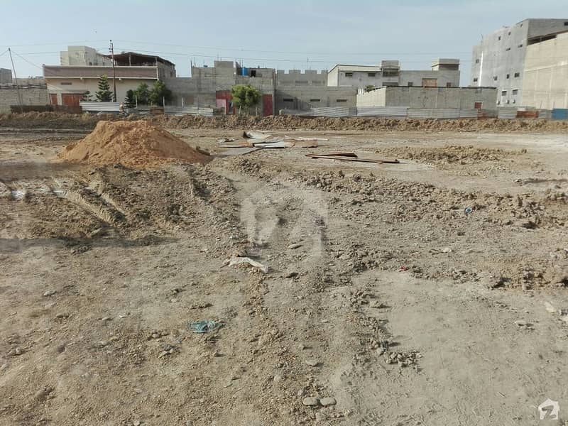 سُرجانی ٹاؤن گداپ ٹاؤن کراچی میں 2 کمروں کا 4 مرلہ فلیٹ 46.5 لاکھ میں برائے فروخت۔