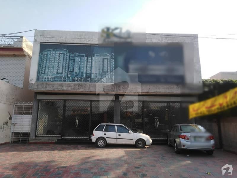 4500  Square Feet Office Situated In Johar Town For Sale