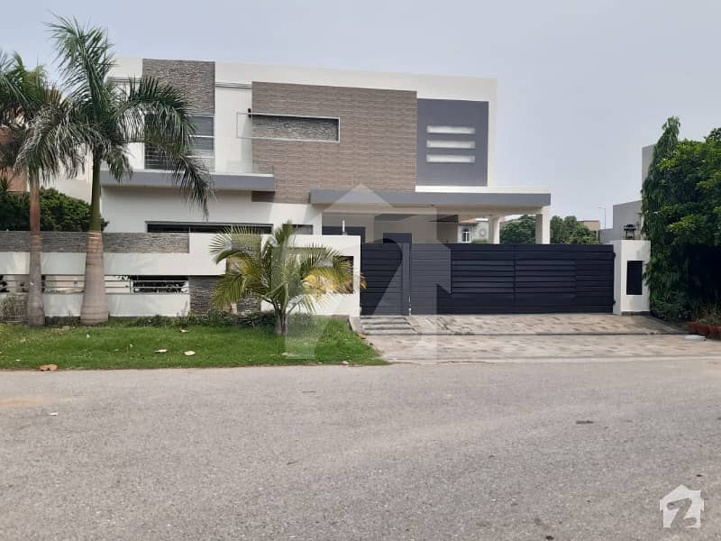 1 Kanal Luxurious Bungalow Available For Rent In Dha Phase 5