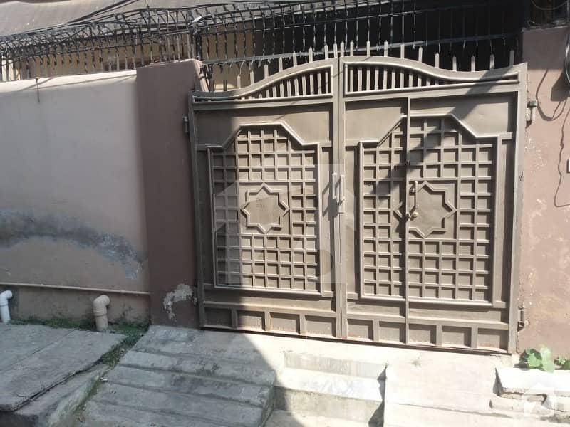 ایمن آباد سیالکوٹ میں 7 کمروں کا 5 مرلہ مکان 1 کروڑ میں برائے فروخت۔