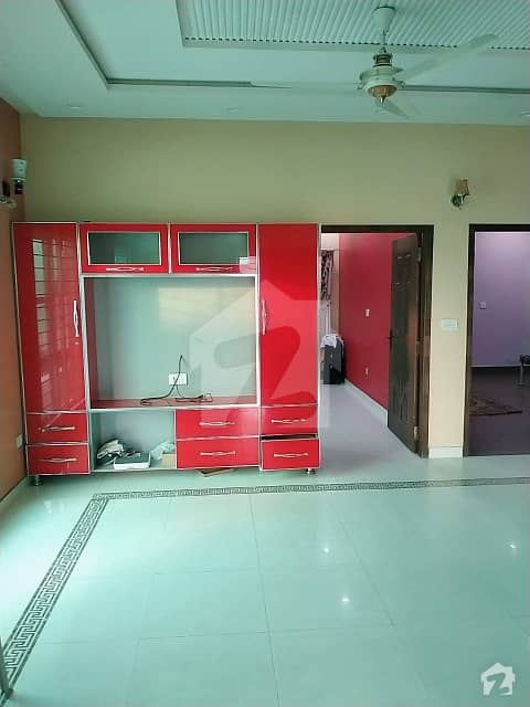 6 Marla Beautiful Upper Portion For Rent
