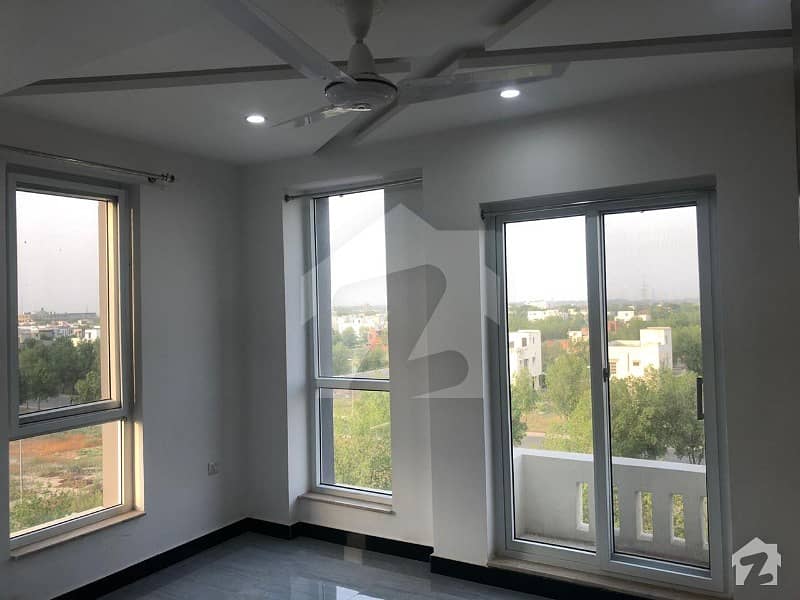 700  Square Feet Flat Available For Rent In Bahria Town