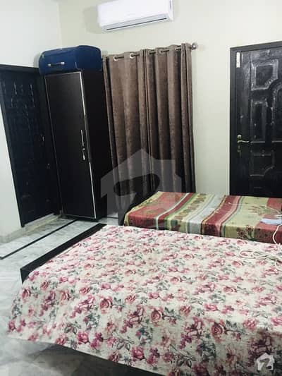 Luxurious Residencia Room For Rent