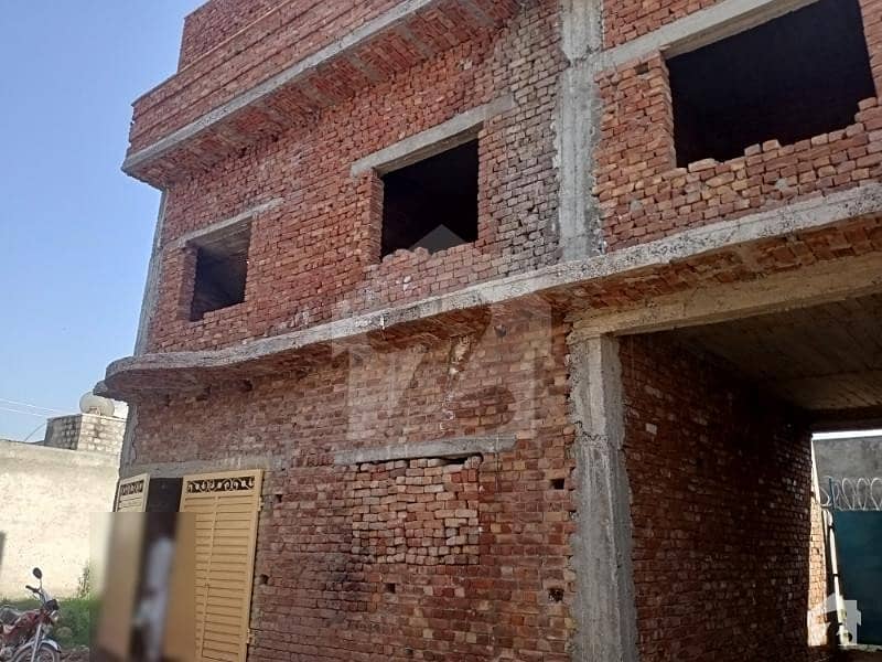 لہتاراڑ روڈ اسلام آباد میں 4 کمروں کا 8 مرلہ مکان 1 کروڑ میں برائے فروخت۔