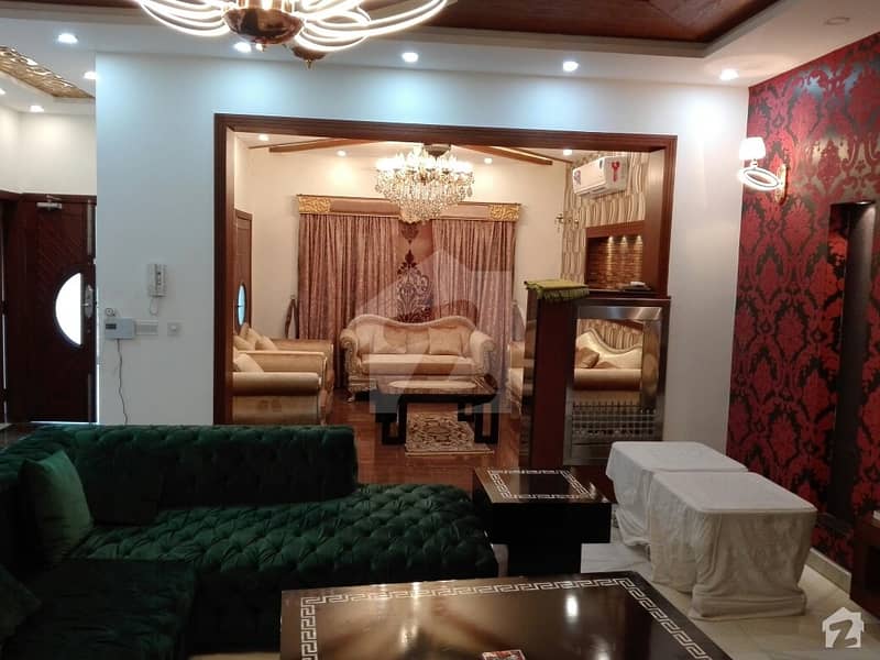 10 Marla House Ideally Situated In Bahria Town