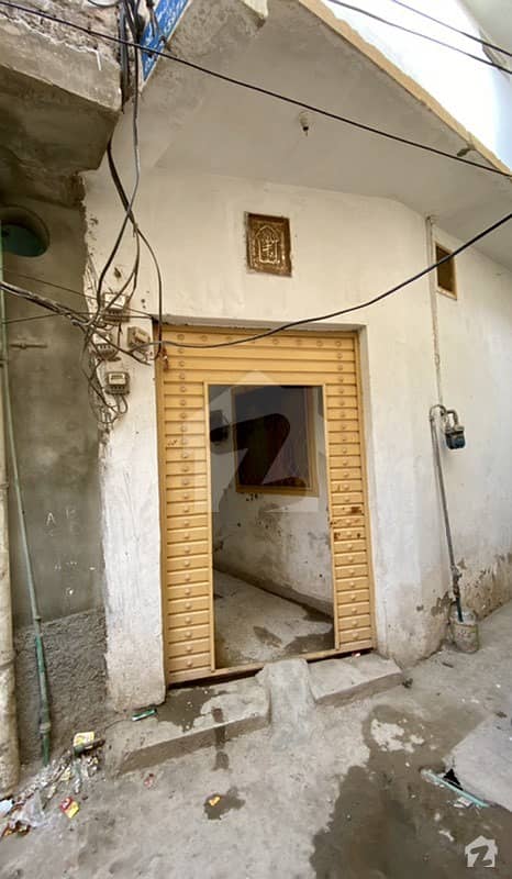 صدر پشاور میں 12 کمروں کا 15 مرلہ فلیٹ 2.9 کروڑ میں برائے فروخت۔