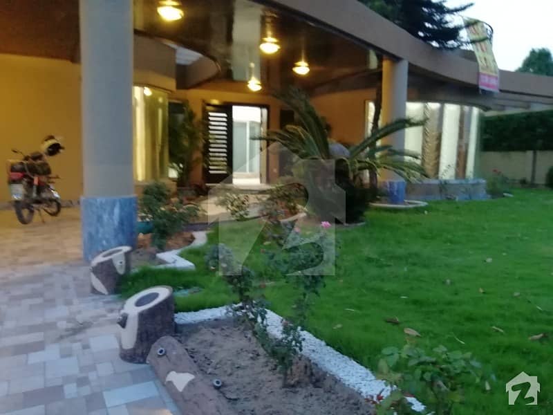 2 Kanal 5 Marla Luxury House Available In Bahria Phase 1 For Sale.