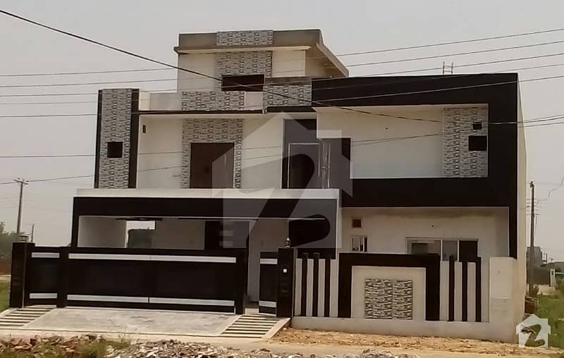 1 Kanal Triple Storey House On Prime Location