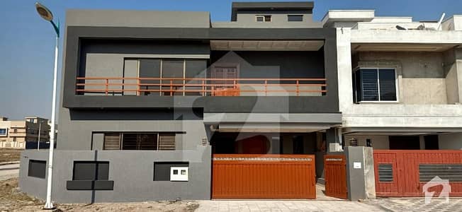 10 Marla Double Unit Corner House Is Available For Sale 10 Marla Double Unit Corner House Is Available For Sale