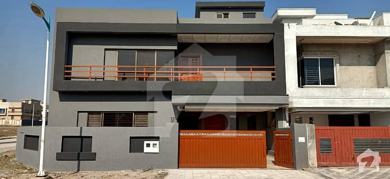 10 Marla Double Unit Corner House Is Available For Sale