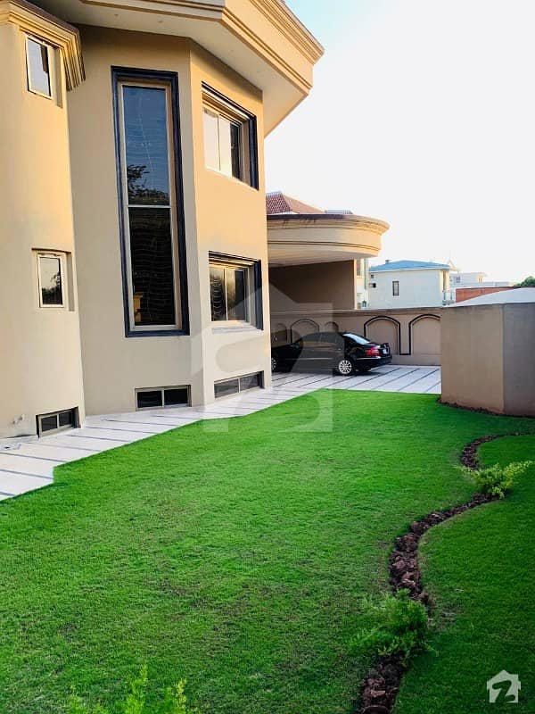 F8 Brand New 10 Bedroom House With Attached Washroom