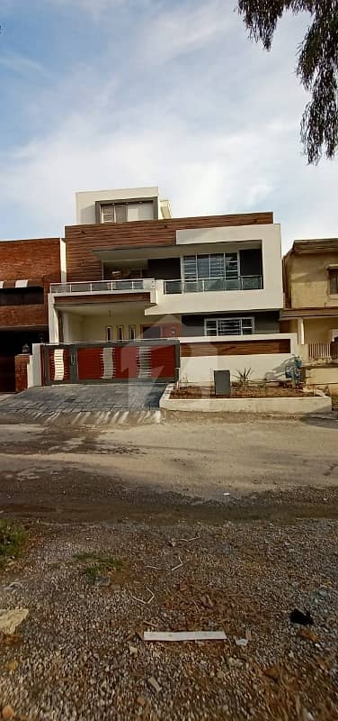 House Of 2700 Square Feet Available In I-8 House Of 2700 Square Feet Available In I-8