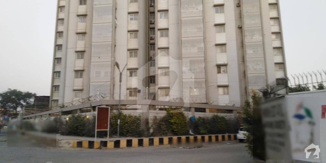 فریرے ٹاؤن کراچی میں 3 کمروں کا 9 مرلہ فلیٹ 3.25 کروڑ میں برائے فروخت۔