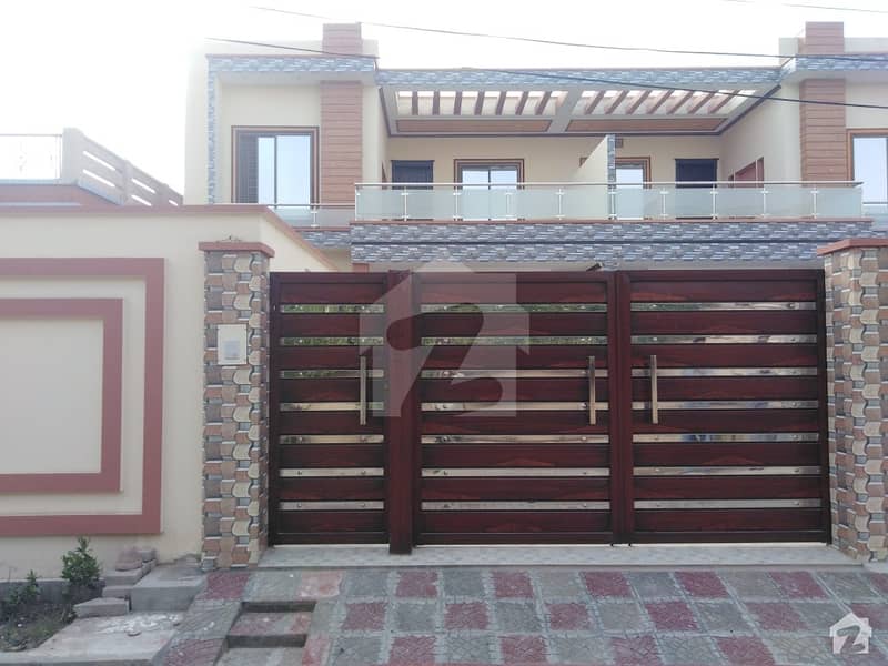 10 Marla House Is Available In Zakariya Town