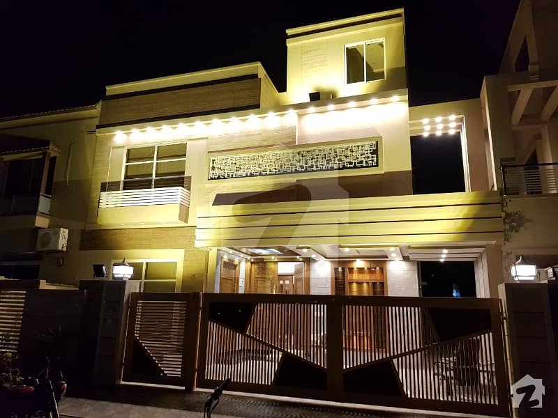 12 LUXURY LOWER PORTION FOR RENT IN CHAMBILLI BLOCK SECTOR C BAHRIA TOWN LAHORE