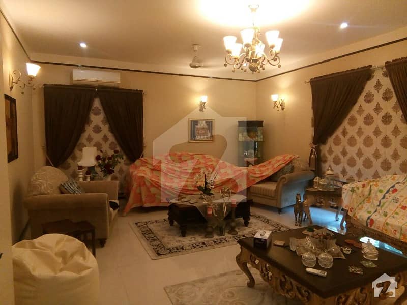 ڈی ایچ اے فیز 6 ڈی ایچ اے کراچی میں 6 کمروں کا 1.33 کنال مکان 15.9 کروڑ میں برائے فروخت۔