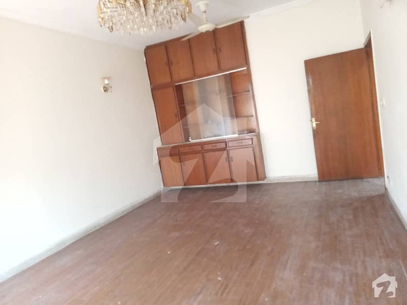 A Beautiful Lower Portion Available For Rent In Kamran Block