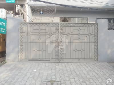 18 Marla House In Central Poonch Road For Rent