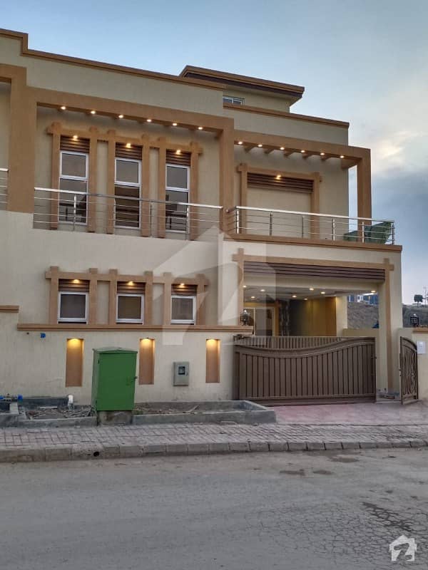 In Bahria Town 1800 Square Feet House For Sale