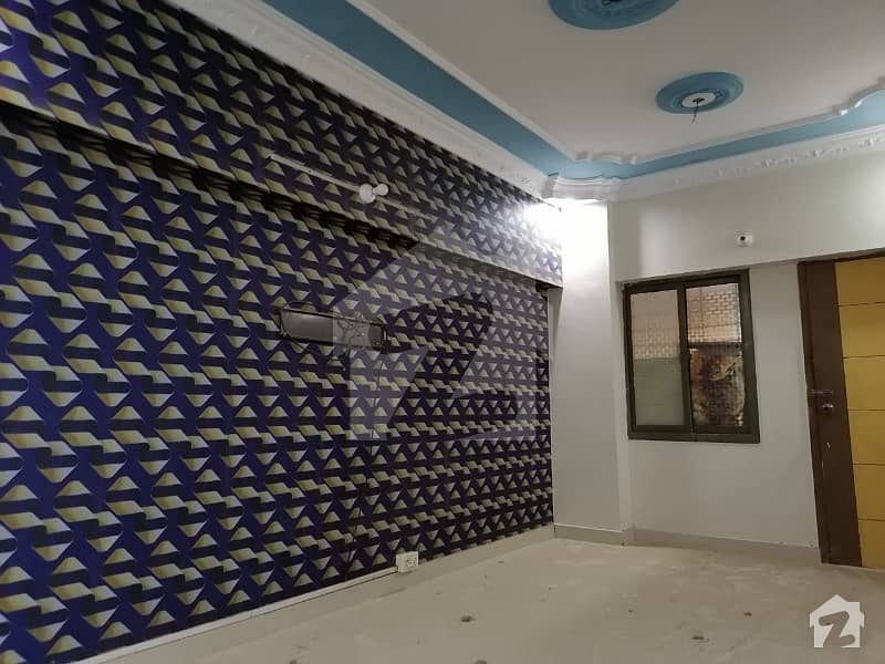 جمشید روڈ کراچی میں 2 کمروں کا 4 مرلہ فلیٹ 32 ہزار میں کرایہ پر دستیاب ہے۔