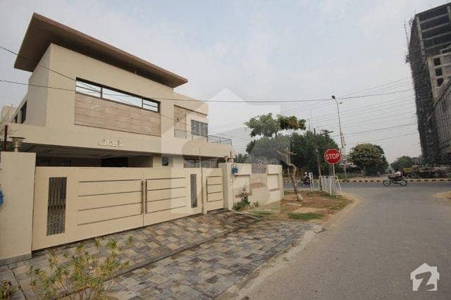 1 kanal House For Rent in Phase 4 DHA