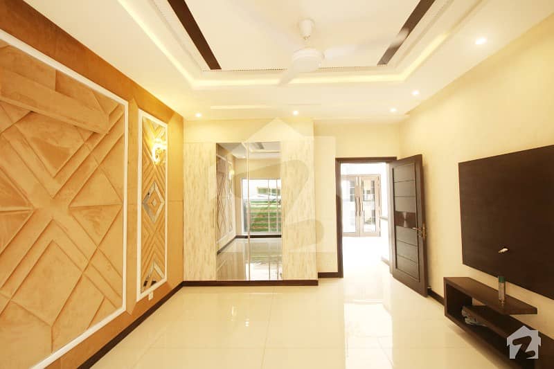 10 Marla Fully Basement Luxurious Bungalow For Rent In Dha Phase 6