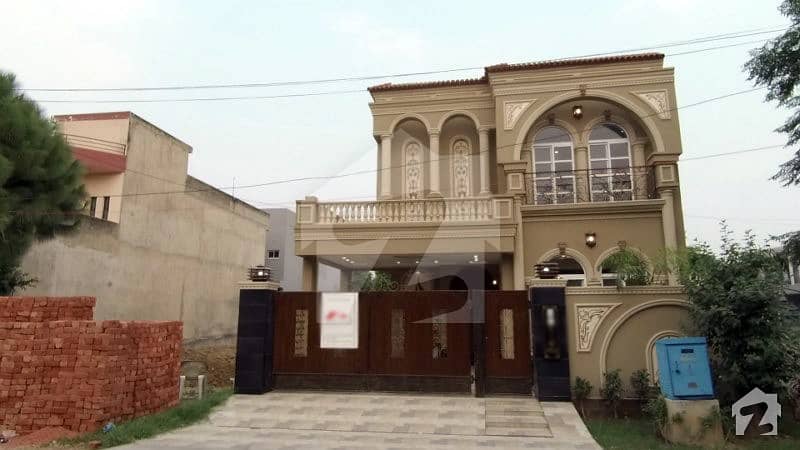 10 Marla House For Sale In DHA Phase 8 EX Air Avenue Lahore