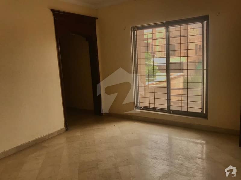 Lower Portion For Rent Situated In Zia Town