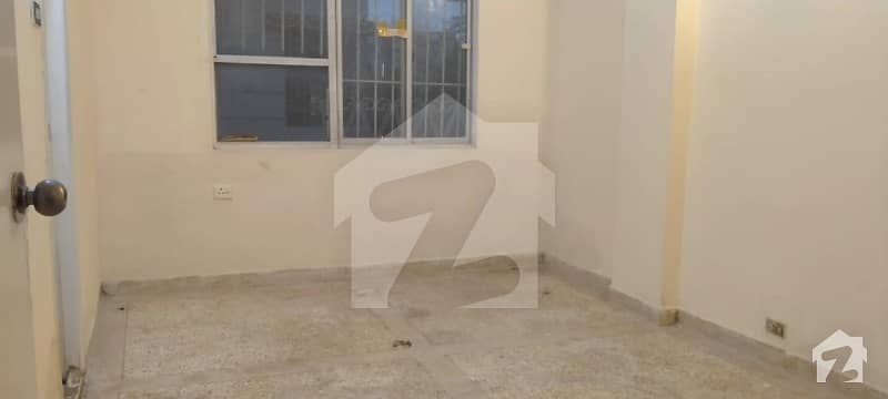 3 Bedrooms Apartment For Rent