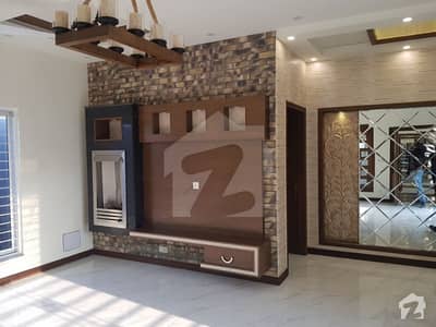 Luxurious Villa Is Available For Sale At Stunning Location Luxurious Villa Is Available For Sale At Stunning Location