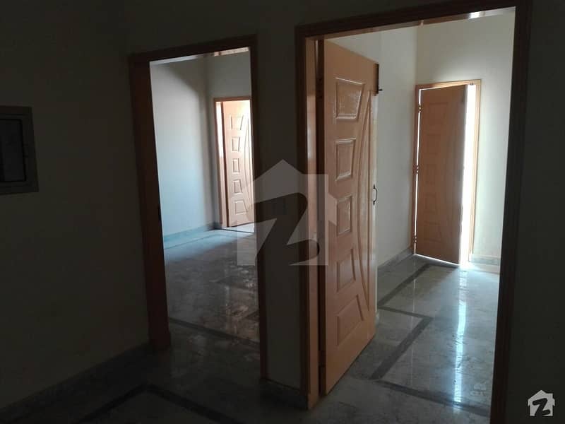 House Of 563  Square Feet In Multan Road Is Available