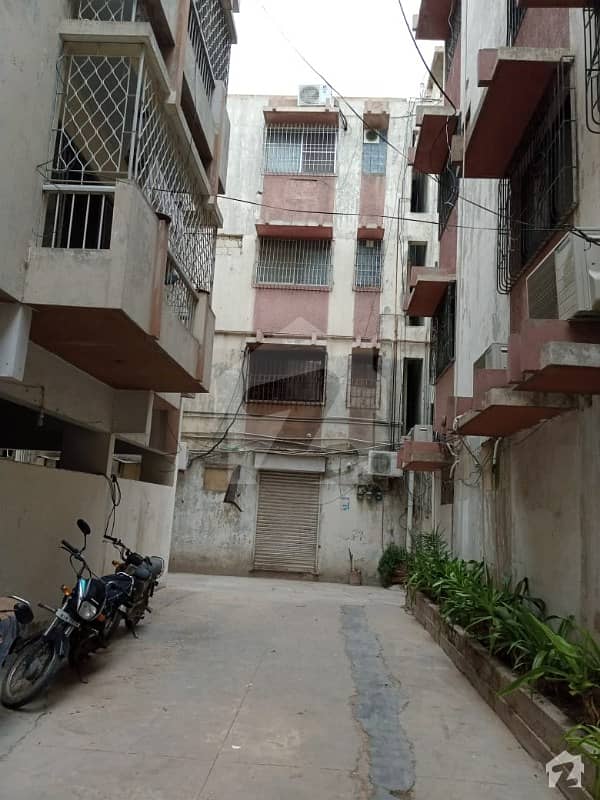 1470  Square Feet Flat In Shahra-E-Faisal Best Option