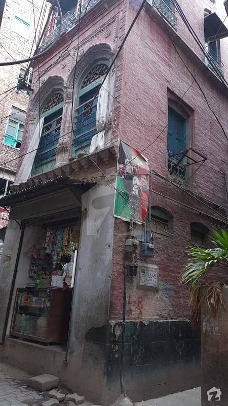 گھنٹا گھر پشاور میں 3 کمروں کا 2 مرلہ مکان 85 لاکھ میں برائے فروخت۔
