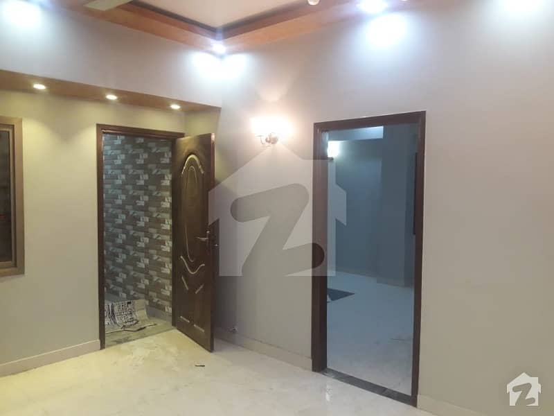 Abul Hassan Isphani Road Flat Sized 1500  Square Feet For Sale