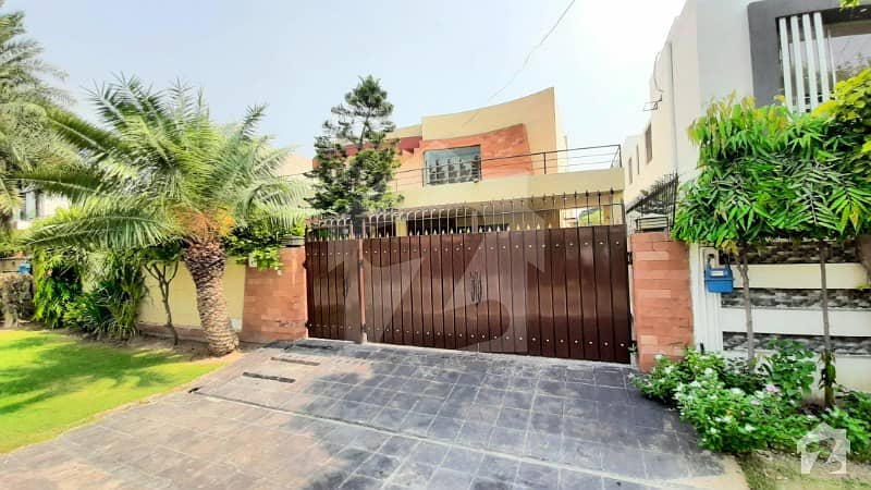 One Kanal Neat And Clean Attractive House Available For Rent In Phase 4 Dha Defence