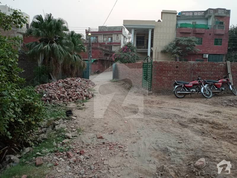 2475  Square Feet Residential Plot Ideally Situated In Chauburji Chowk
